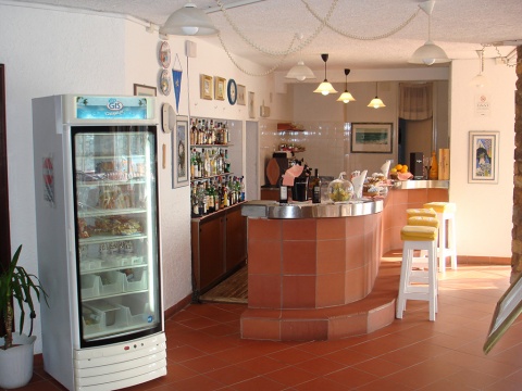 bar